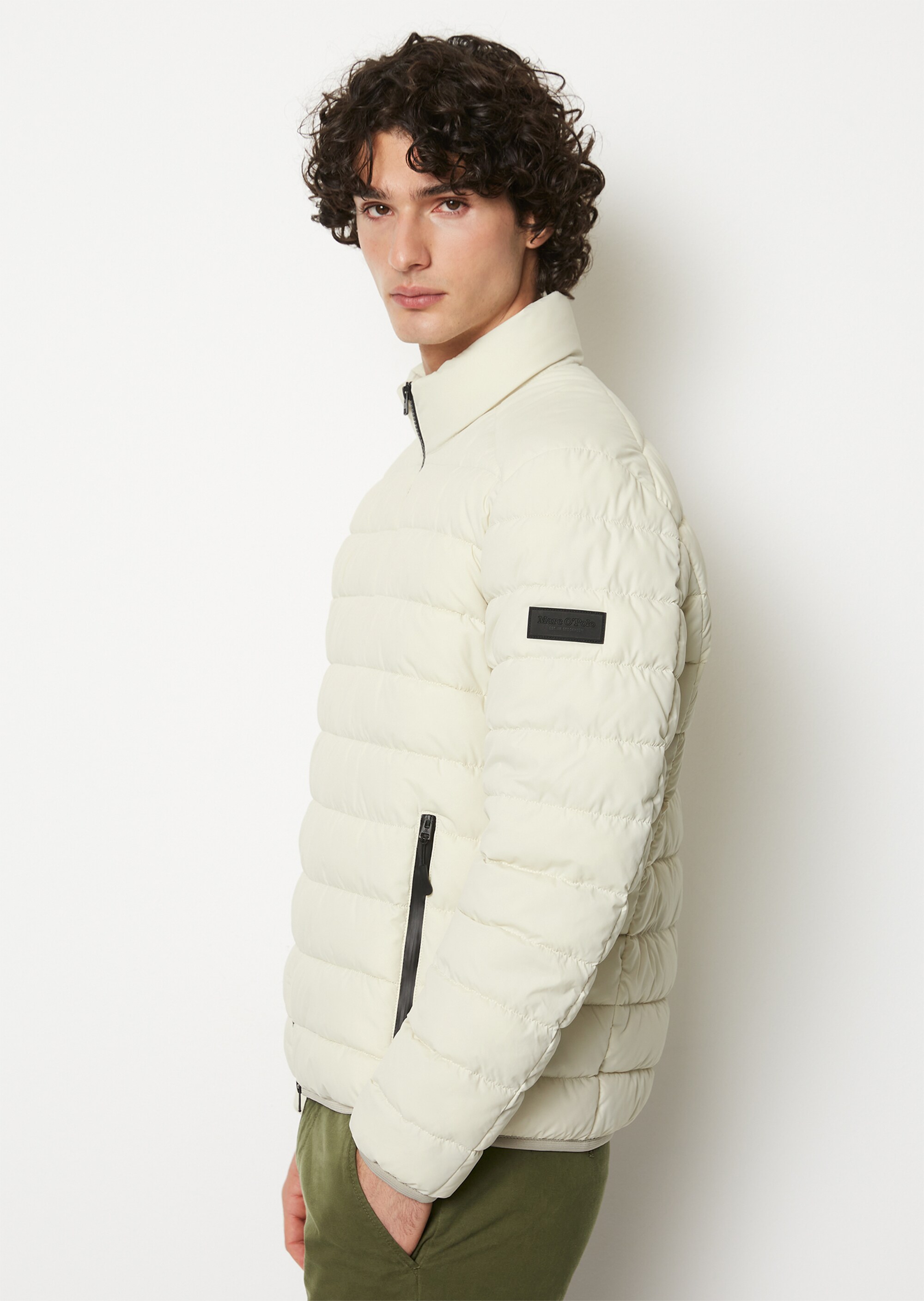 Steppjacke regular in leichter, wasserabweisender Qualität