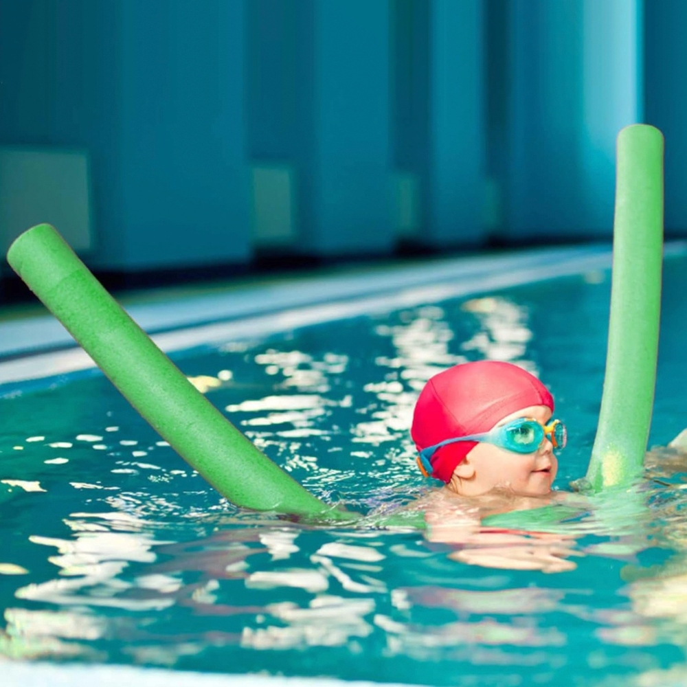 Sortiment an Poolnudeln