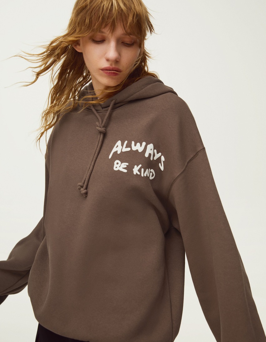 Moletom com capuz estampado