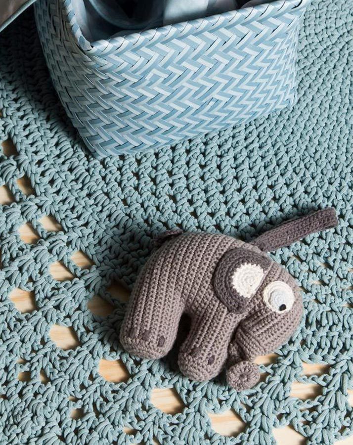 Häkel-Spieluhr ELEFANT in grau
