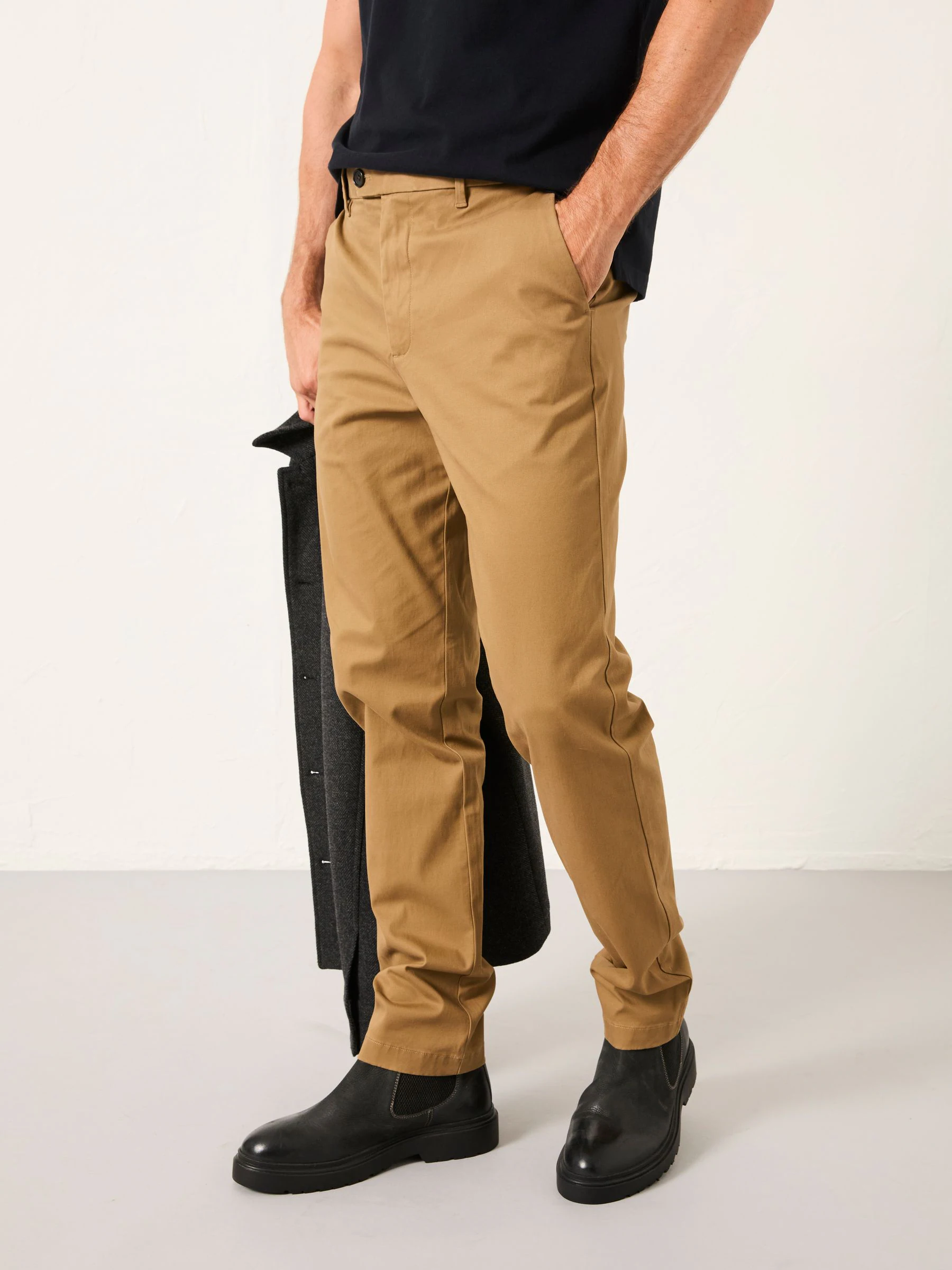 Pastelgeel - FatFace Tailored Fit Smart Chino Trousers