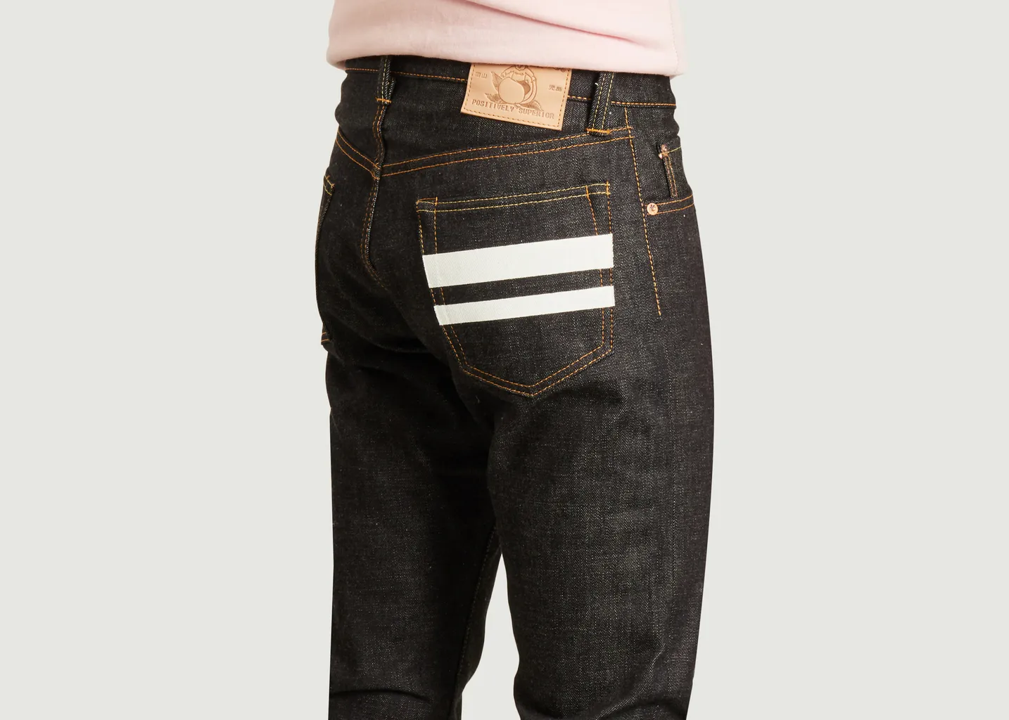 Jean 0405 15.7 oz High Tapered Momotaro Jeans