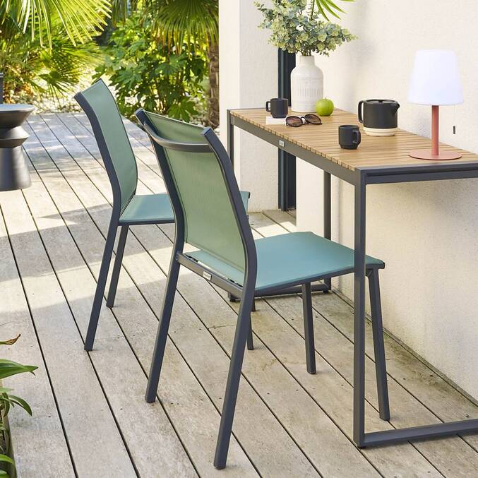 Chaise de jardin empilable ESSENTIA Vert olive & Graphite