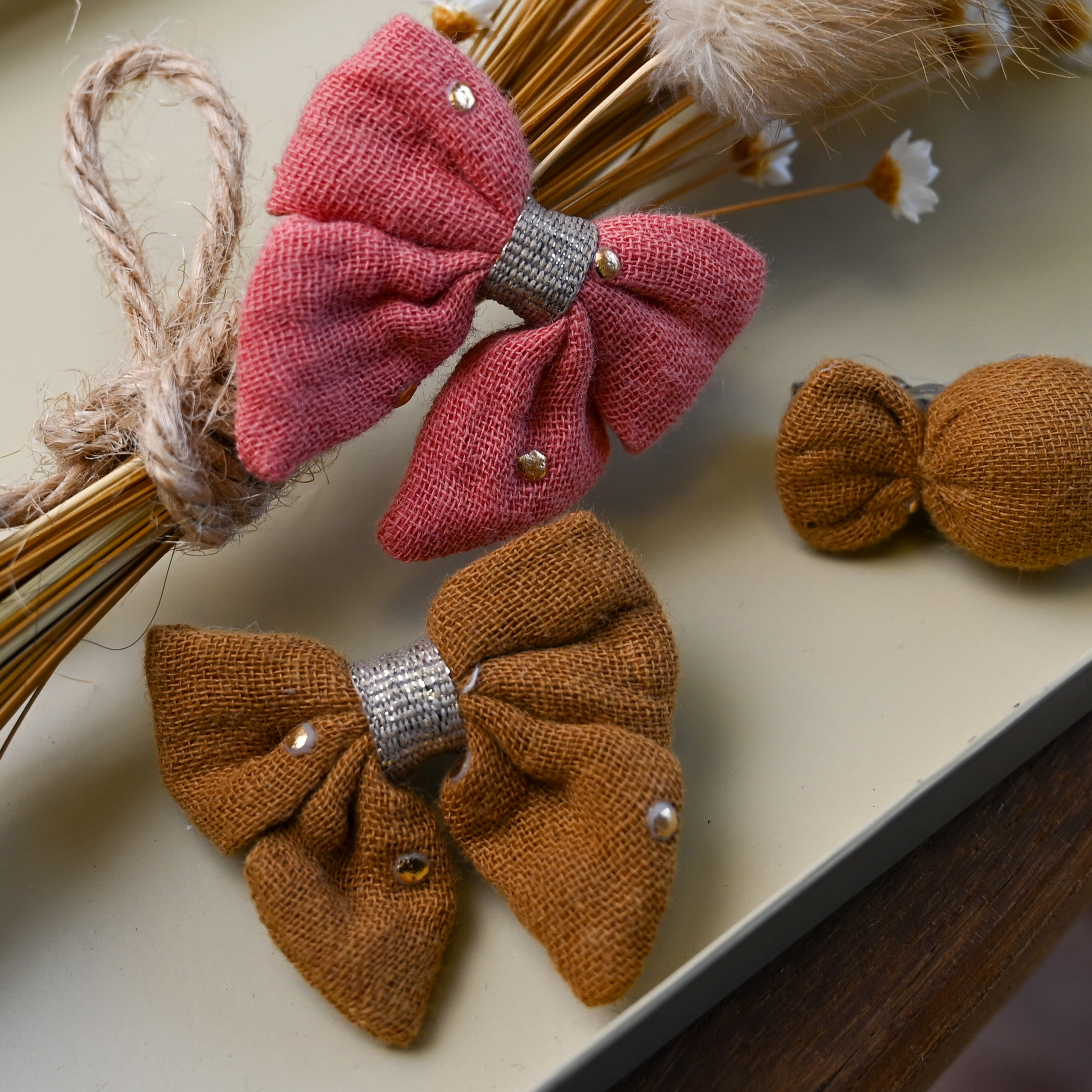 Barrette Mini Noeud Papillon Gaze Pois Or Caramel