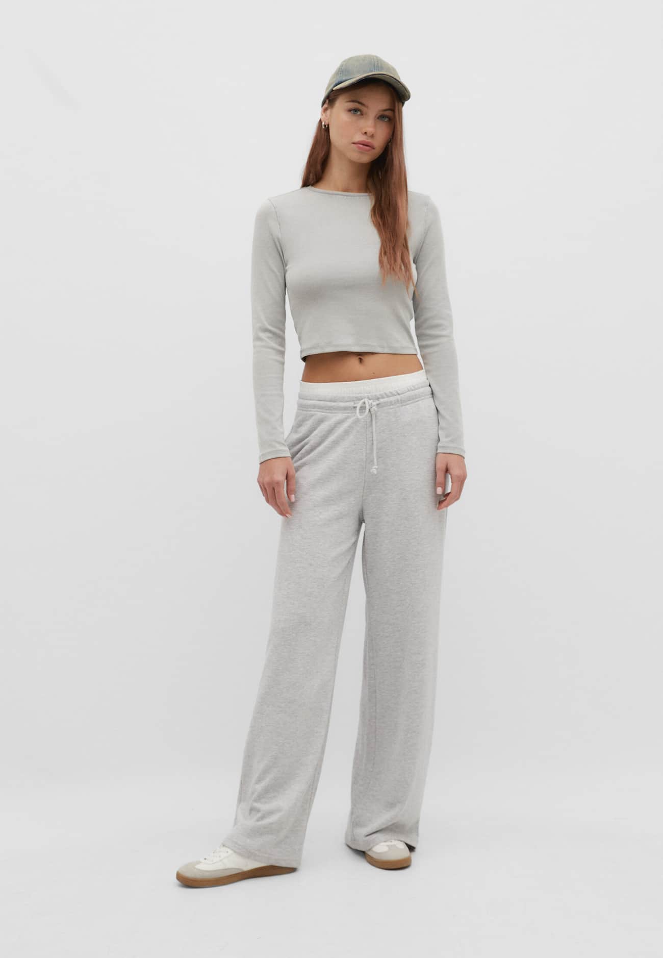 Camiseta básica cropped de algodão com efeito desbotado