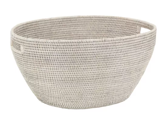 Corbeille à linge en rotin tressé patiné blanc