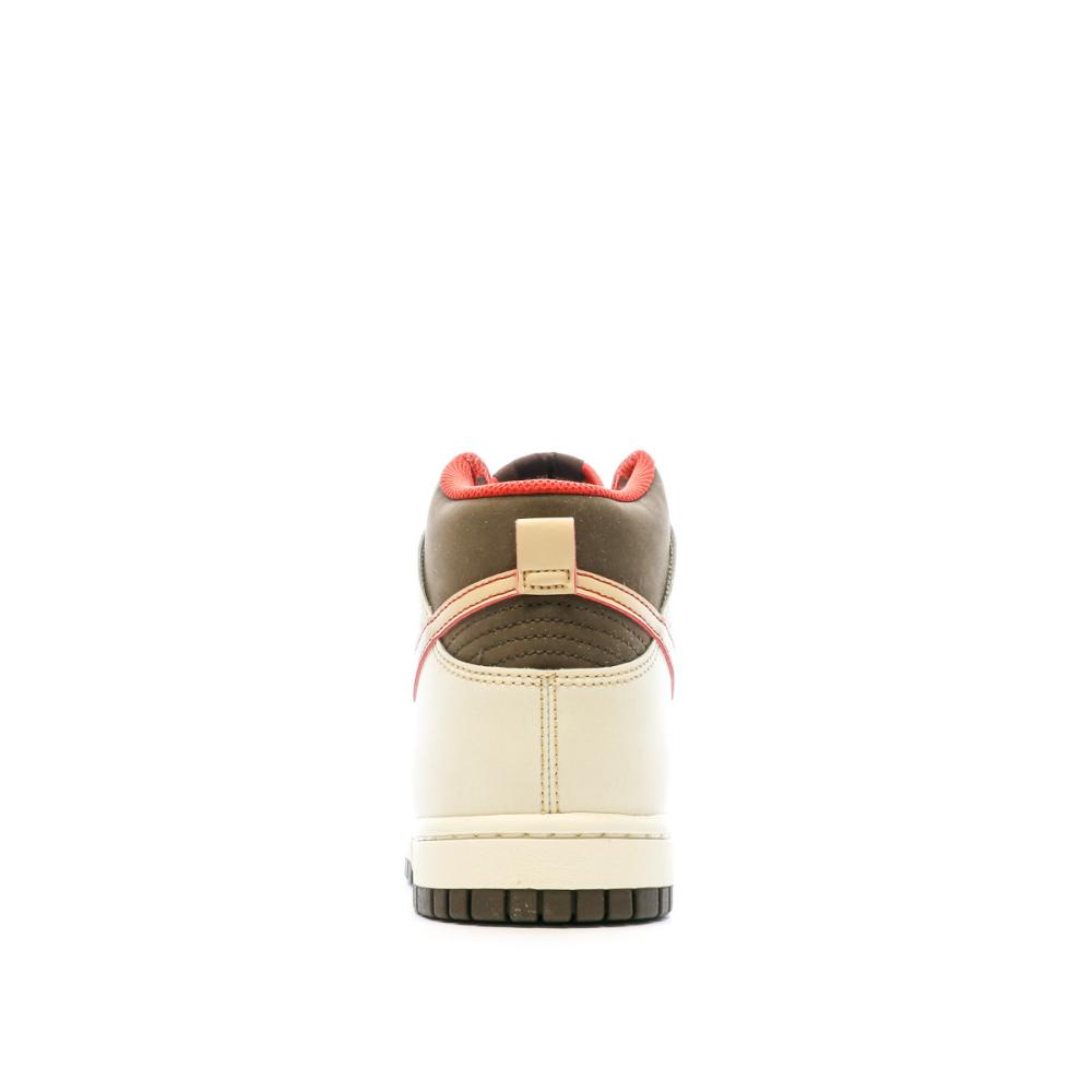 Nike Baskets Écru/Marron Homme Nike Dunk High Retro