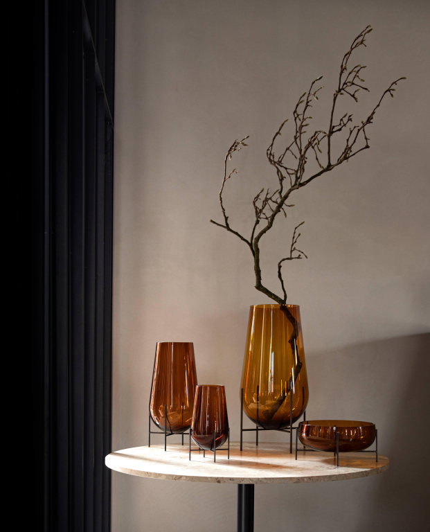 Audo Copenhagen Échasse fruitschaal large Ø29,5 Smoke / Brushed Brass