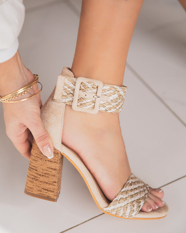 Sandale femme à talon carré tressée beige - Lola