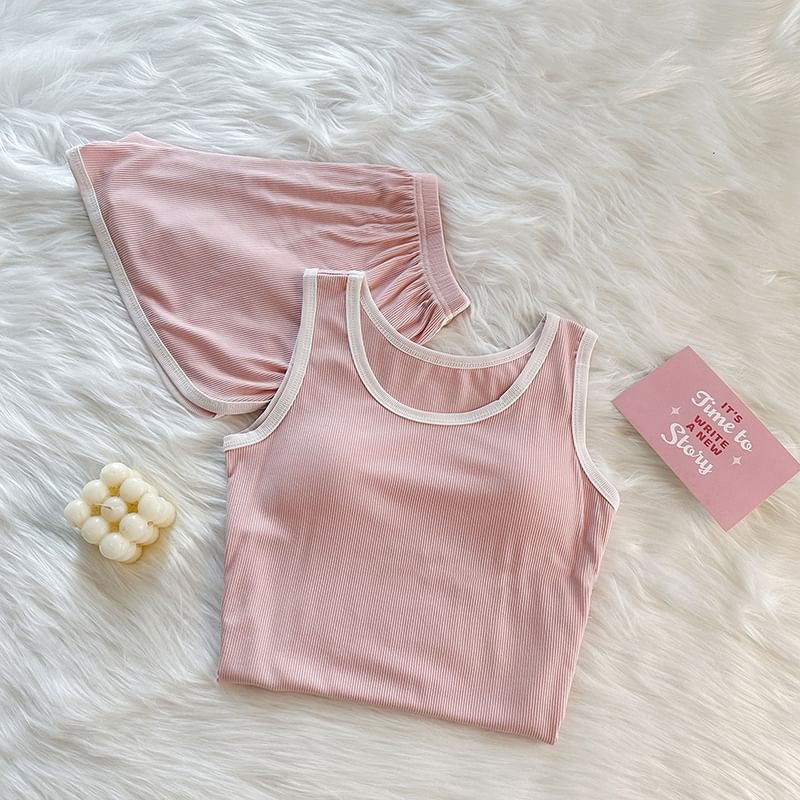 Siensien - Pyjamaset: tanktop met ronde hals, contrasterende rand en geribbelde vulling + shorts met elastische taille
