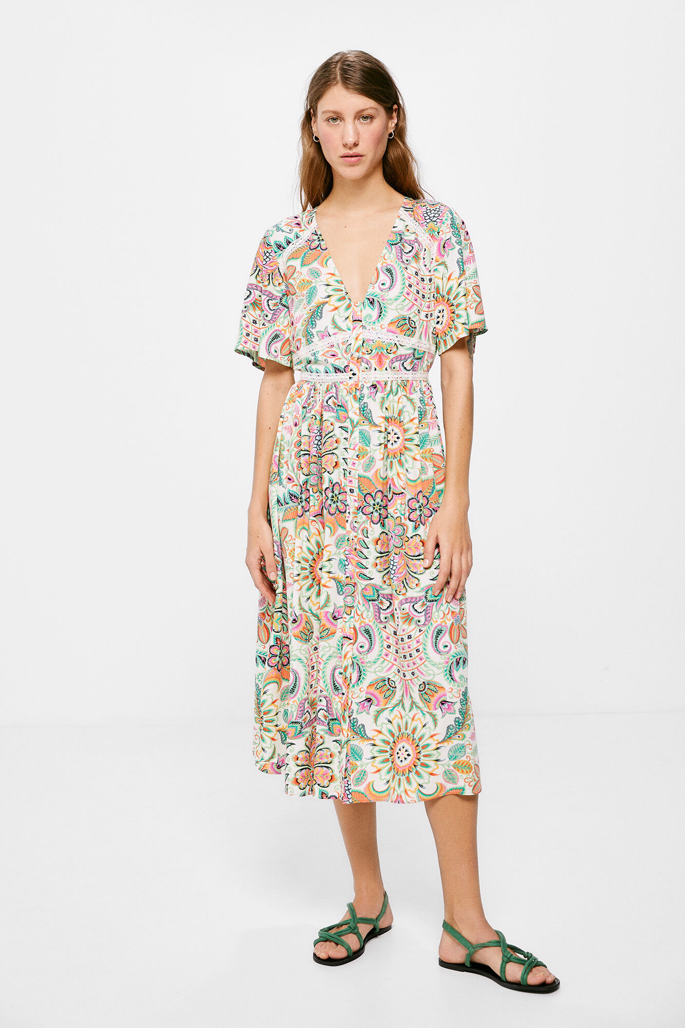Vestido midi de renda estilo camisa - Amarelo