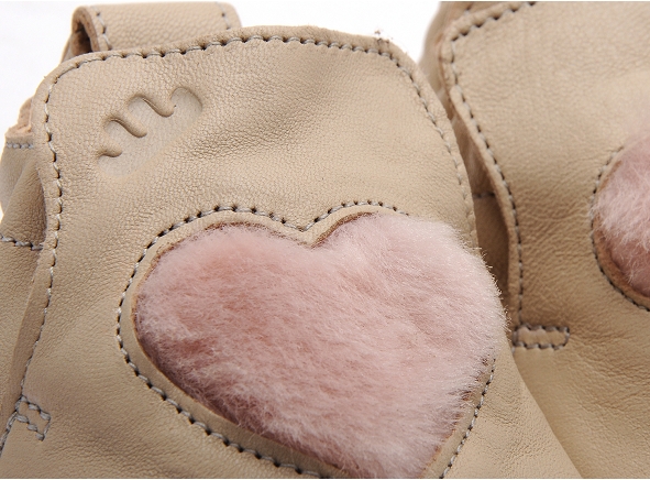 Easy peasy chaussons bebe blu blu coeur beige