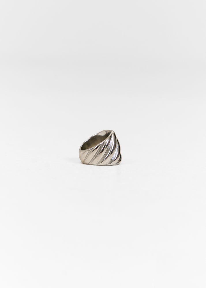 Lynn ring zilver