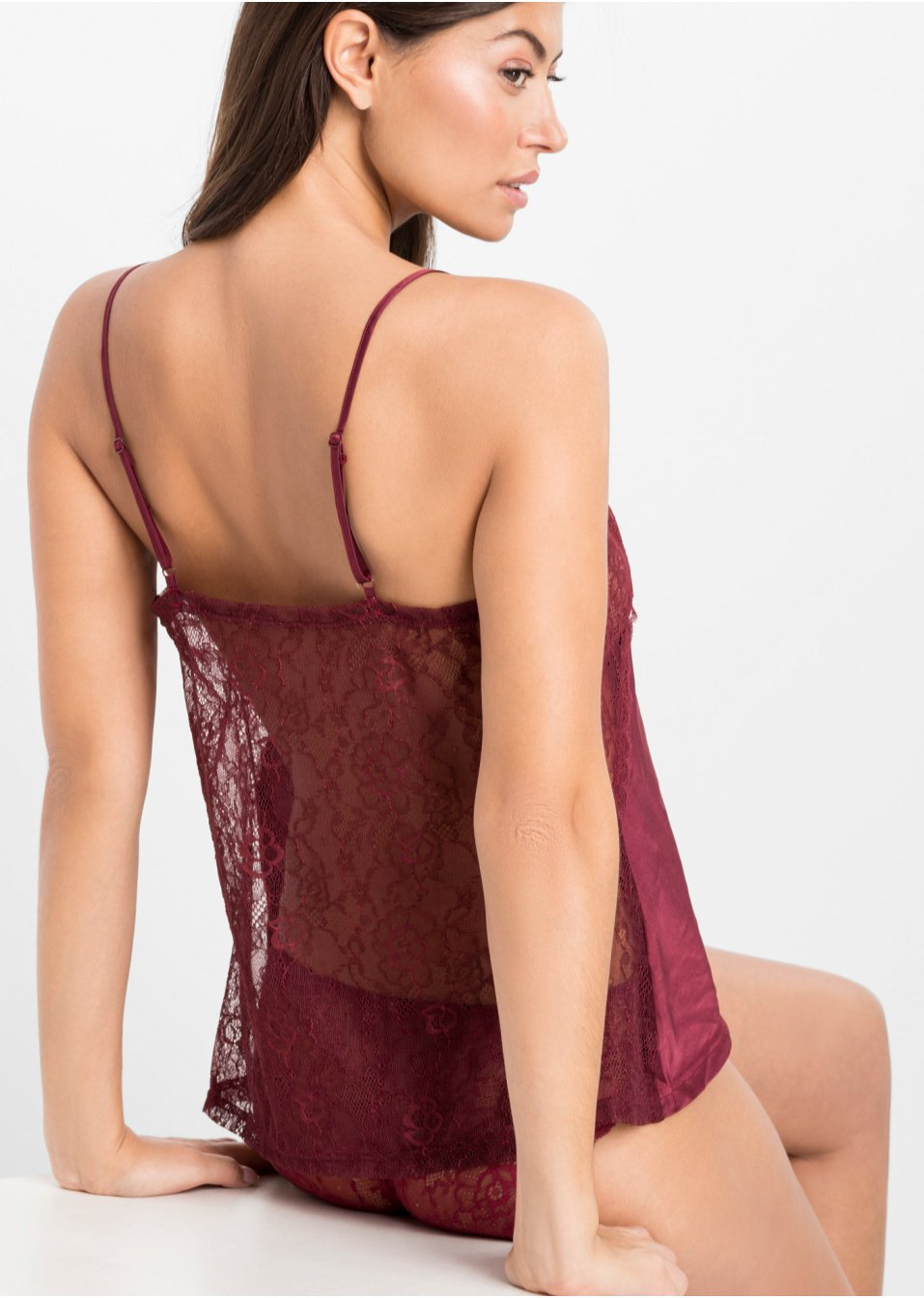 Top en soie avec dentelle raffinée