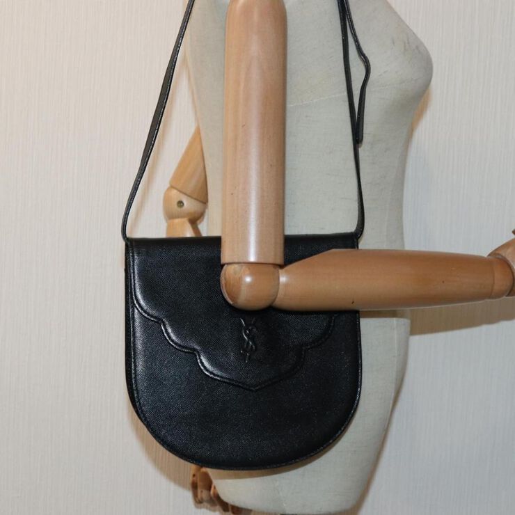 Yves Saint Laurent Vintage Yves Saint Laurent Shoulder Bag Black