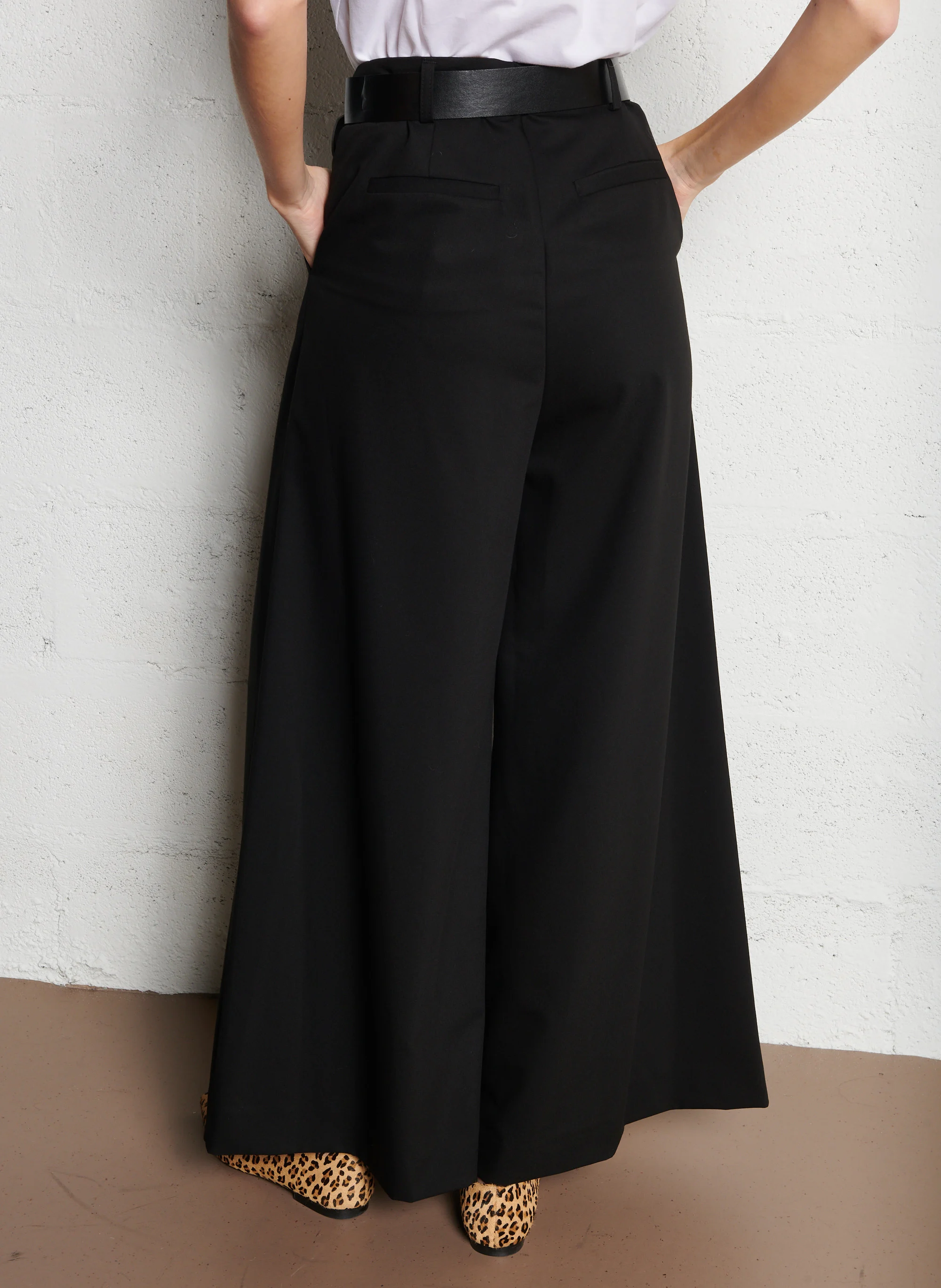 Pantalon palazzo à ceinture| Noir