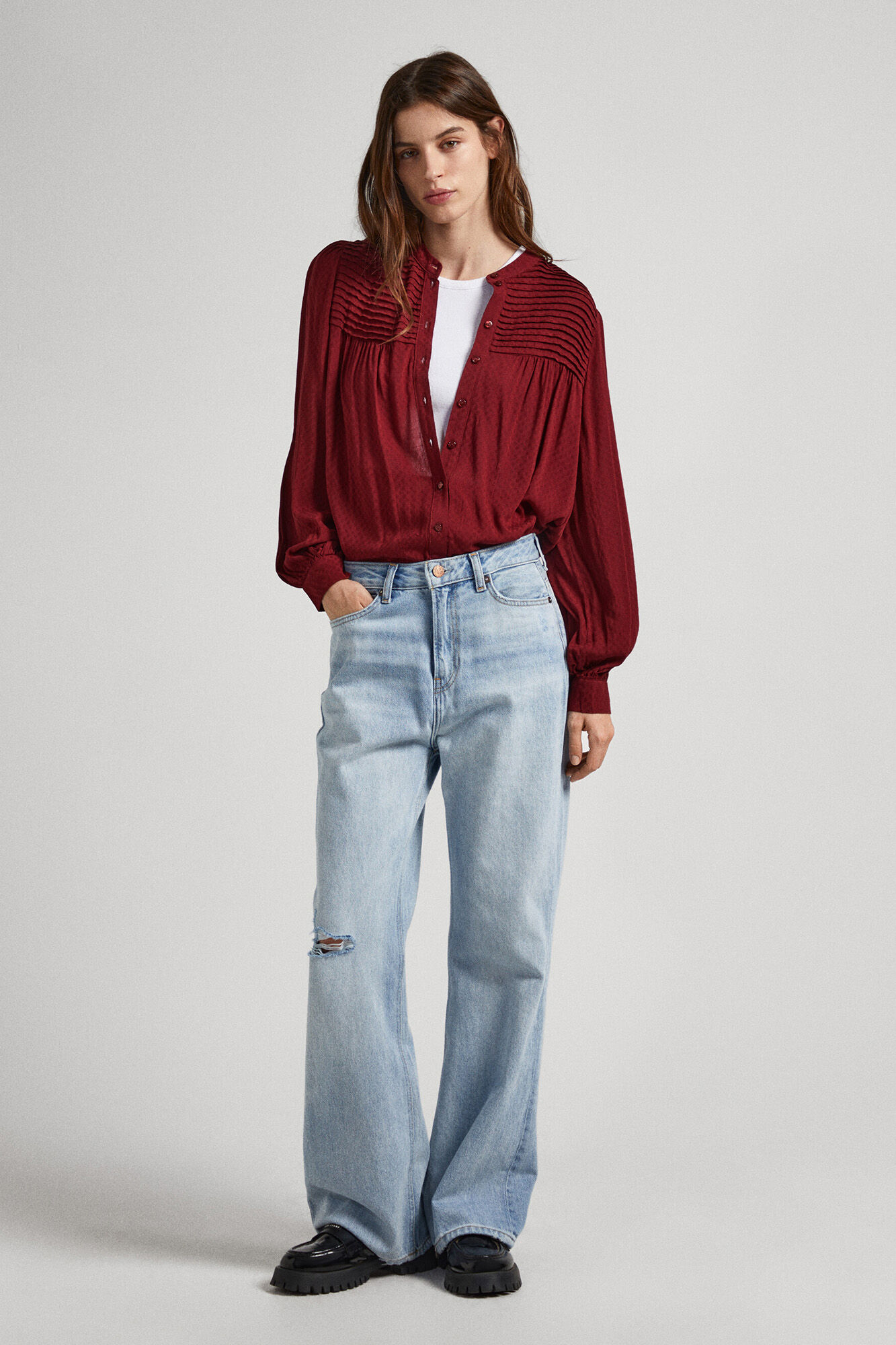 Blusa com detalhes plissados