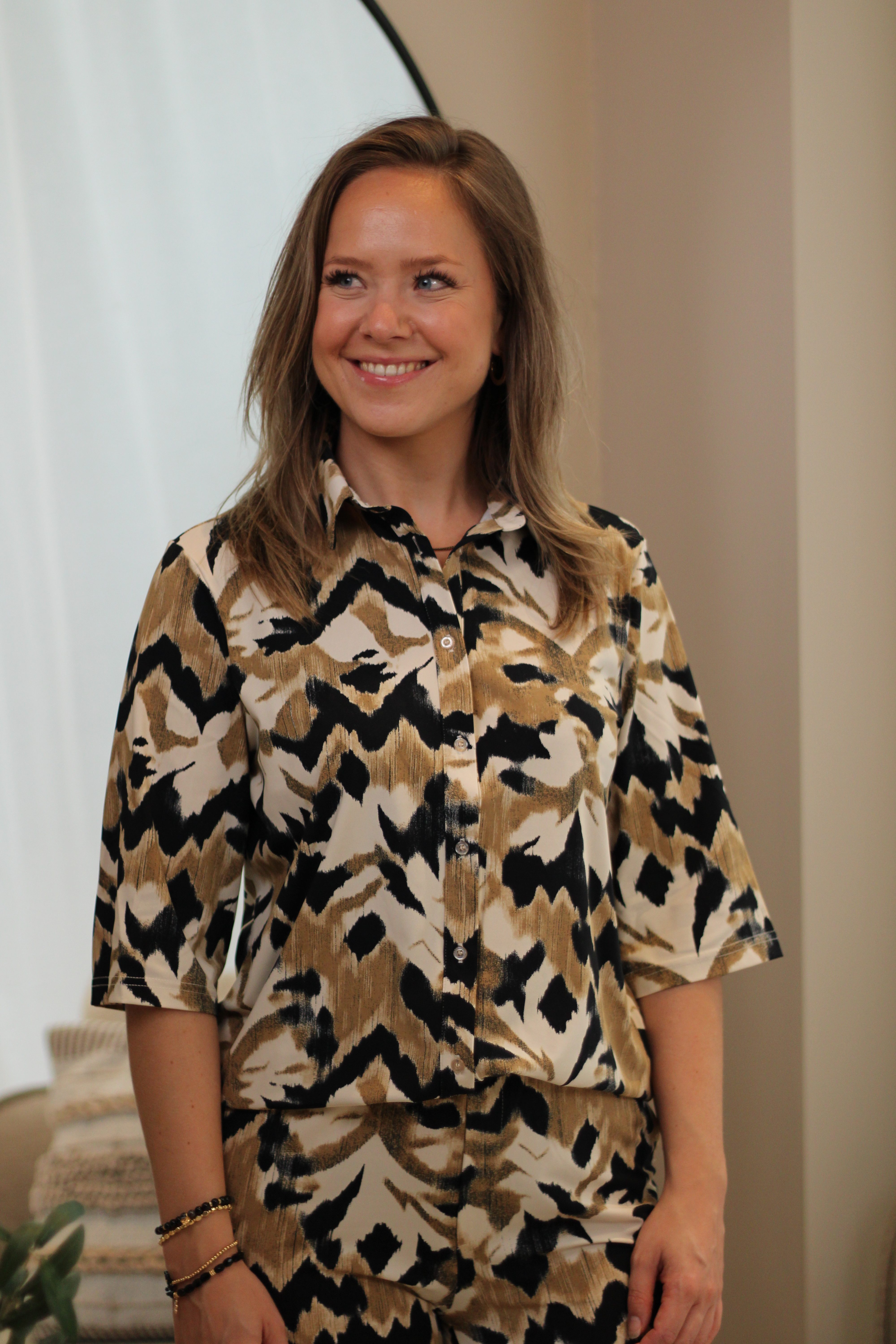 G-maxx - Uma Blouse - Light Camel/Black