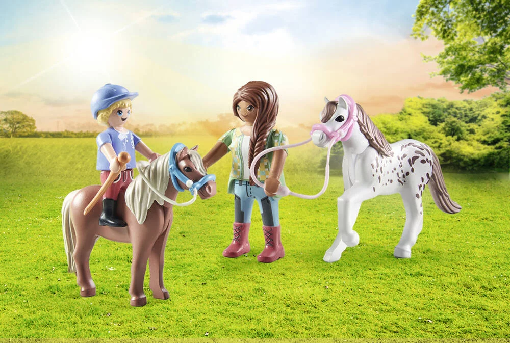 CAVALIERES AVEC BOX ET PONEYS - 71494