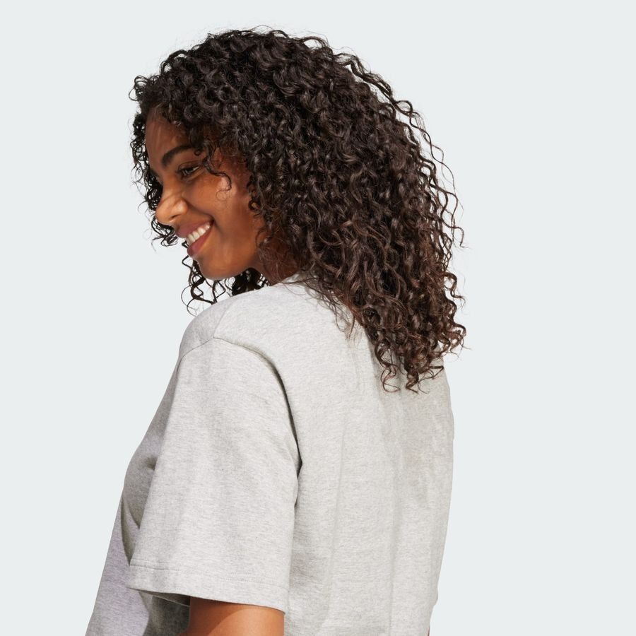 Adidas T-shirt boyfriend logo oversize Essentials