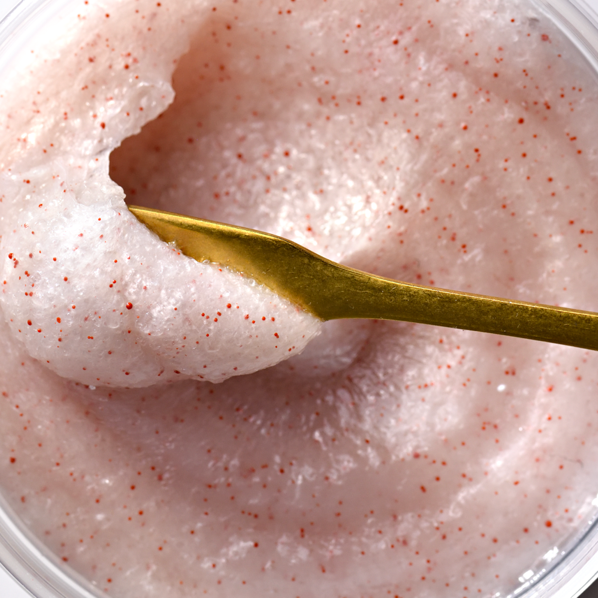 SOLU Sea Salt Scrub Cleanser |