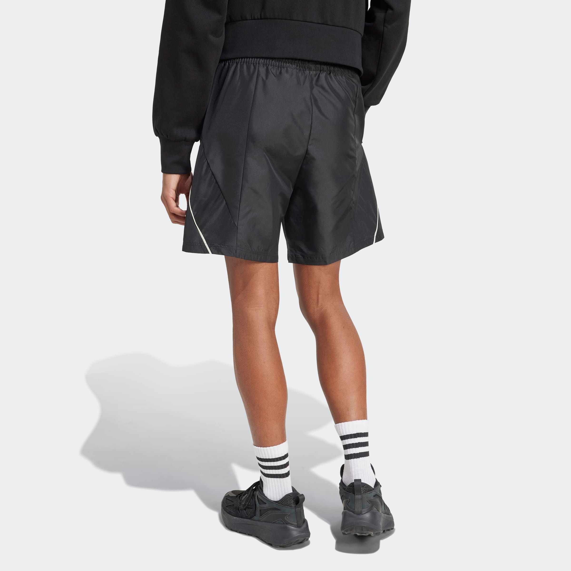 adidas Sportswear Shorts »STADIUM«  für Laufen und Freizeit, mit Reissverschlusstaschen