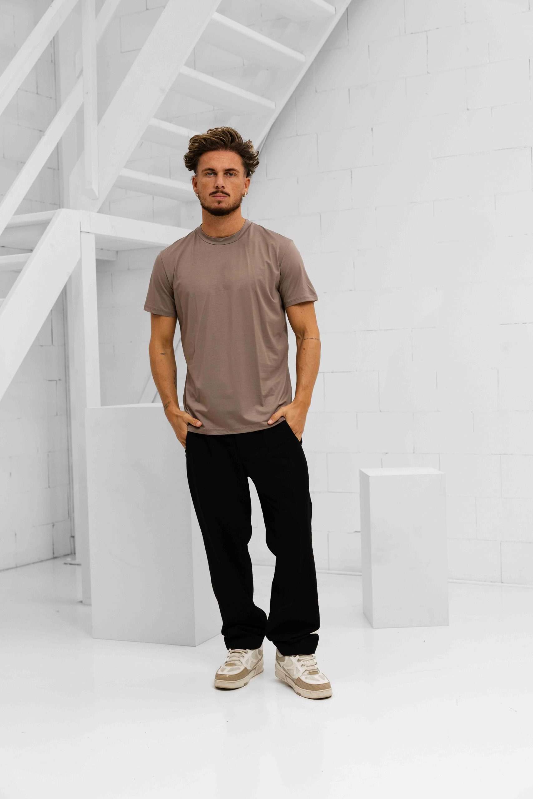 Richesse Essential T-Shirt Heren Lichtbruin