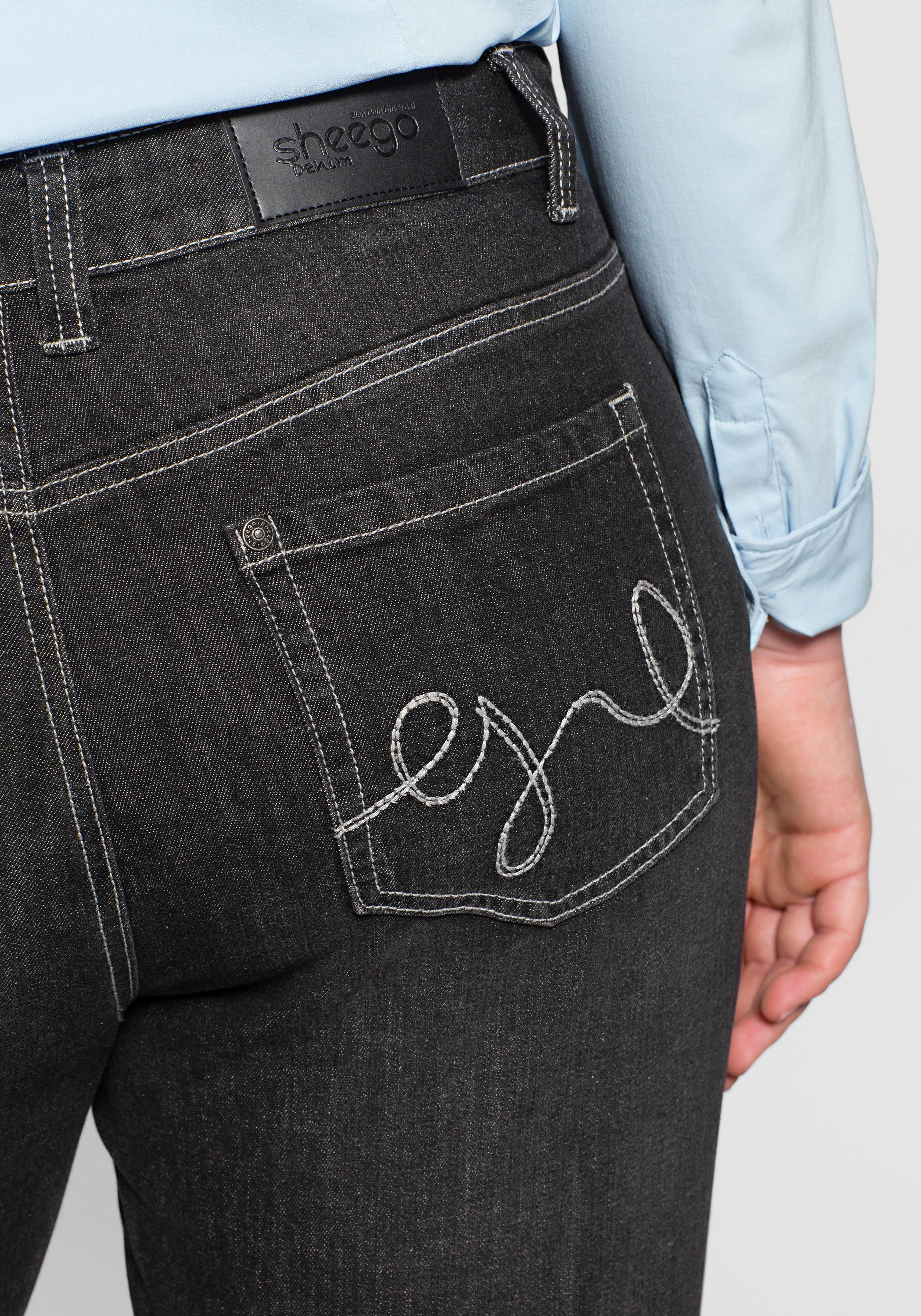 Gerade Jeans mit Shaping-Einsatz