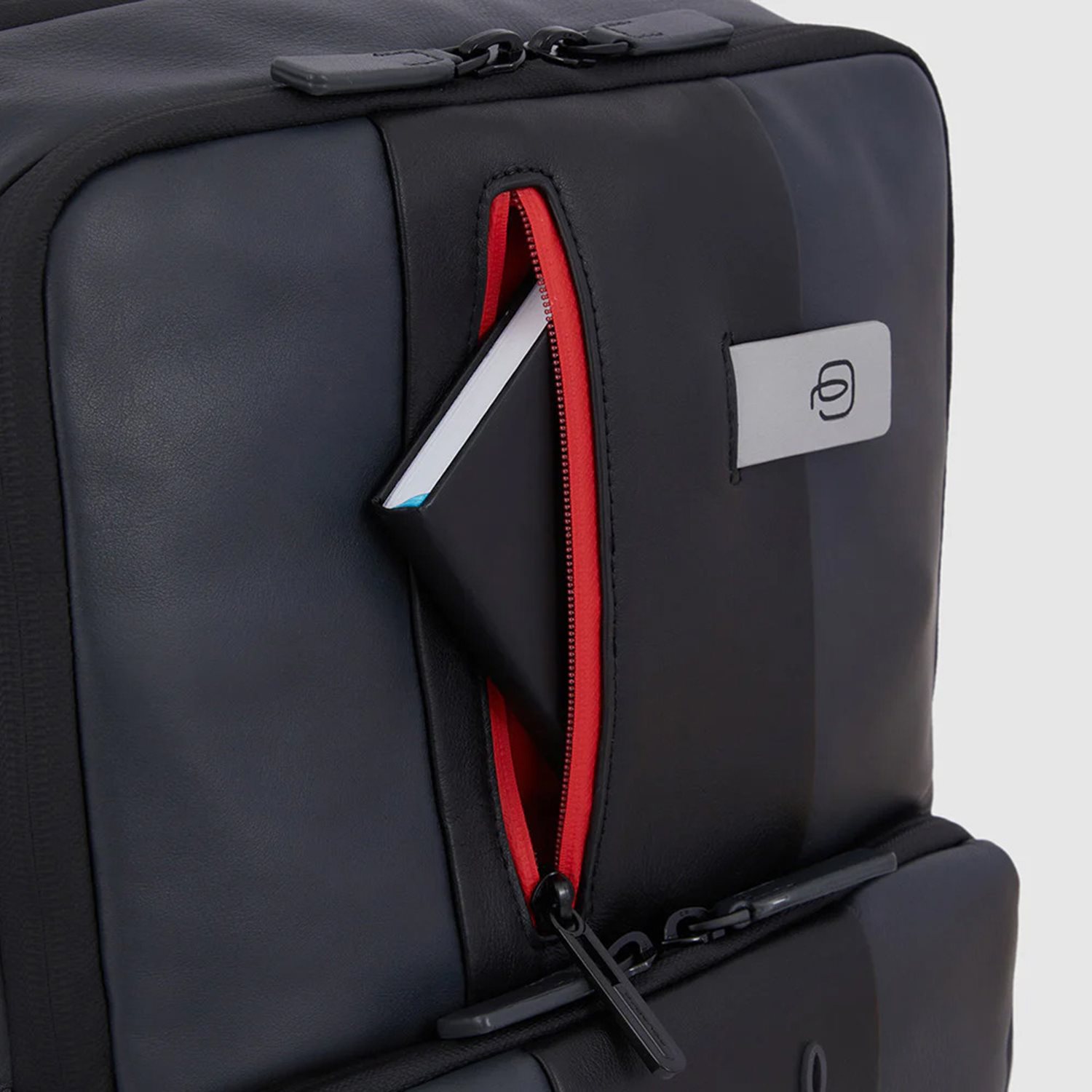 Piquadro Urban Fast-check Laptop and Ipad Backpack black