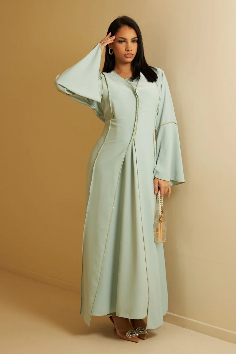 Ensemble 2 pièces abaya + gilet à enfiler bleu clair et doré