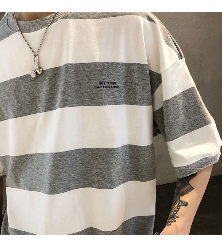 Adotuastic - Gestreept T-shirt met korte mouwen en ronde hals