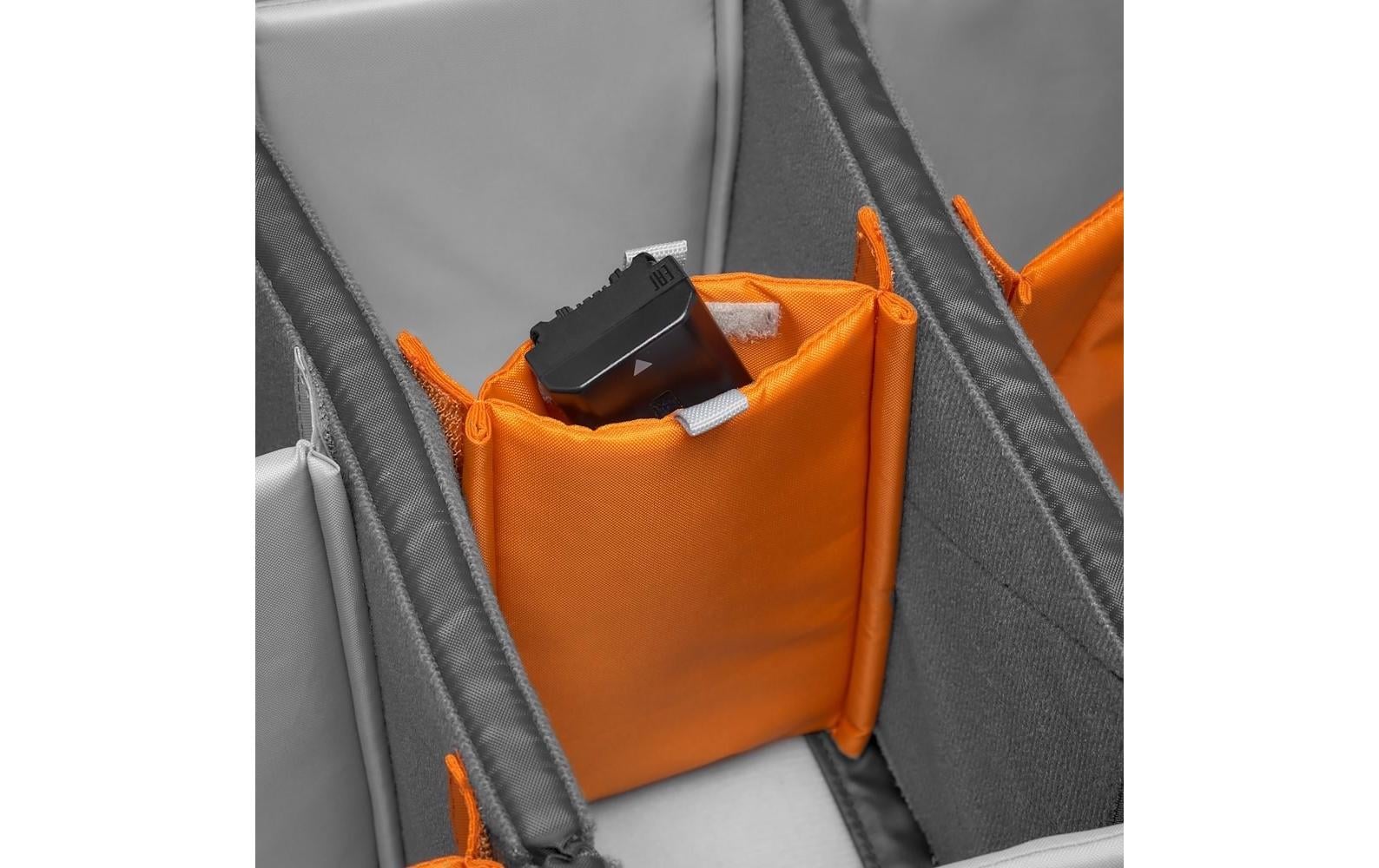 Fotorucksack Pro Trekker BP 550 AW II (GRL)<br>Profi-Fotografenrucksack, der die Ausrüstung im Handgepäckformat organisieren und schützen kann