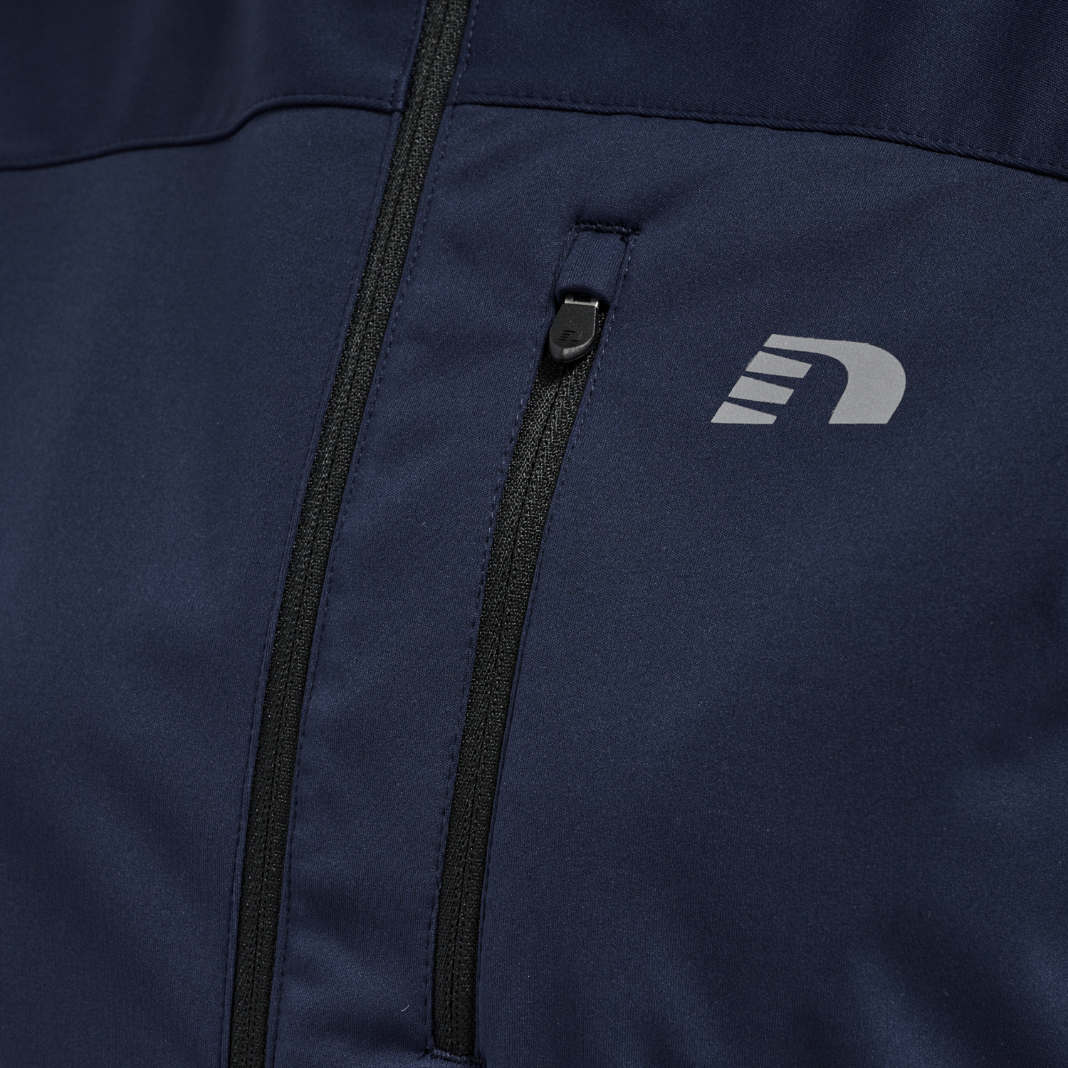 WOMEN CORE CROSS JACKET