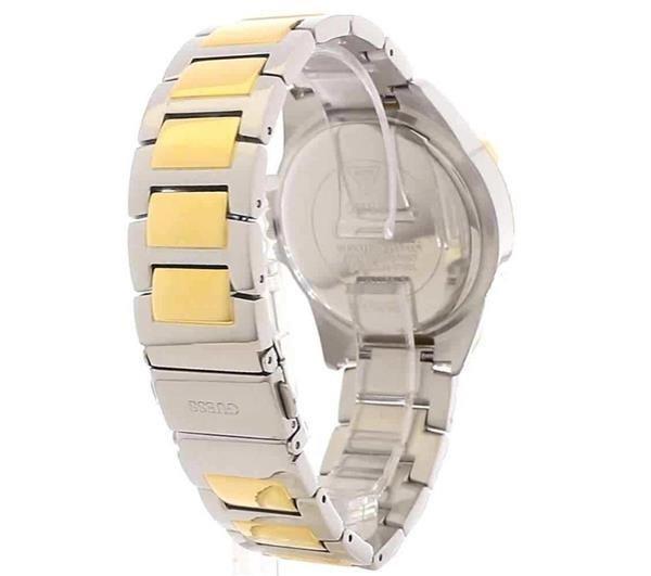 Guess Stainless Steel Fashion Analogue Quartz Watch