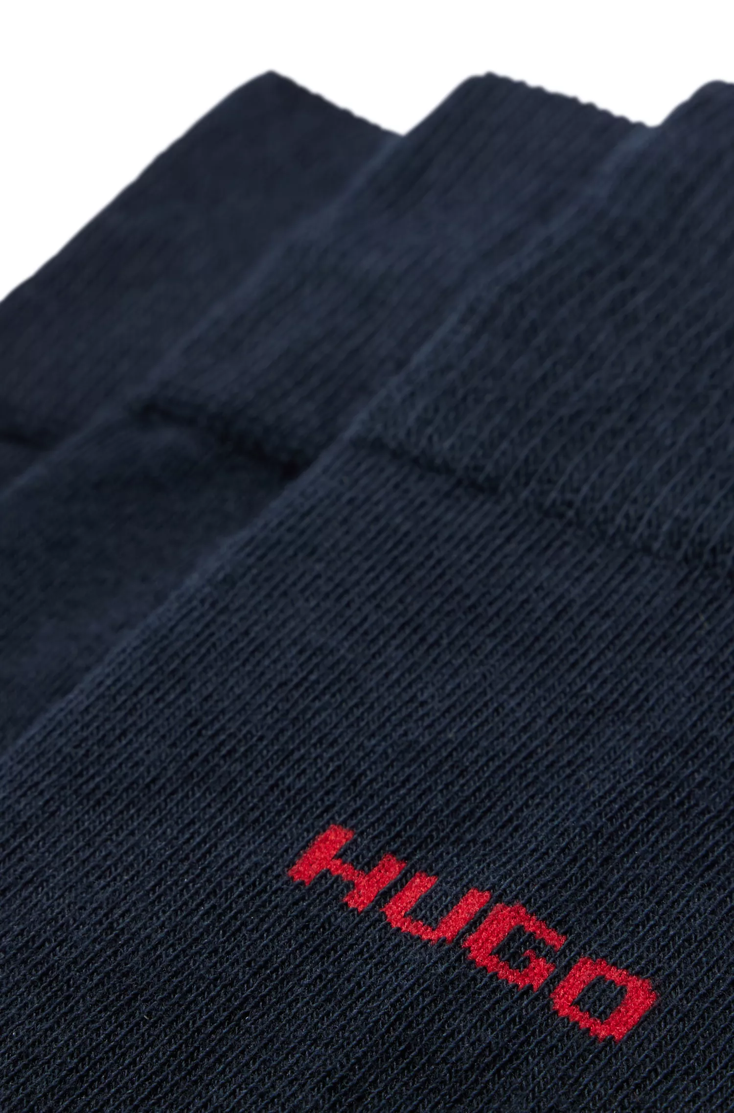 HUGO Vermelho - Pacote com três pares de meias de comprimento normal com detalhes do logotipo.