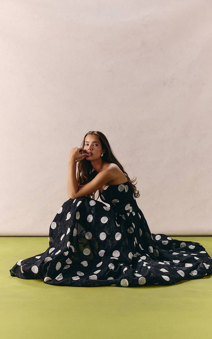 Noir Robe Maxi Bouffante À Pois Surdimensionnés En Jacquard