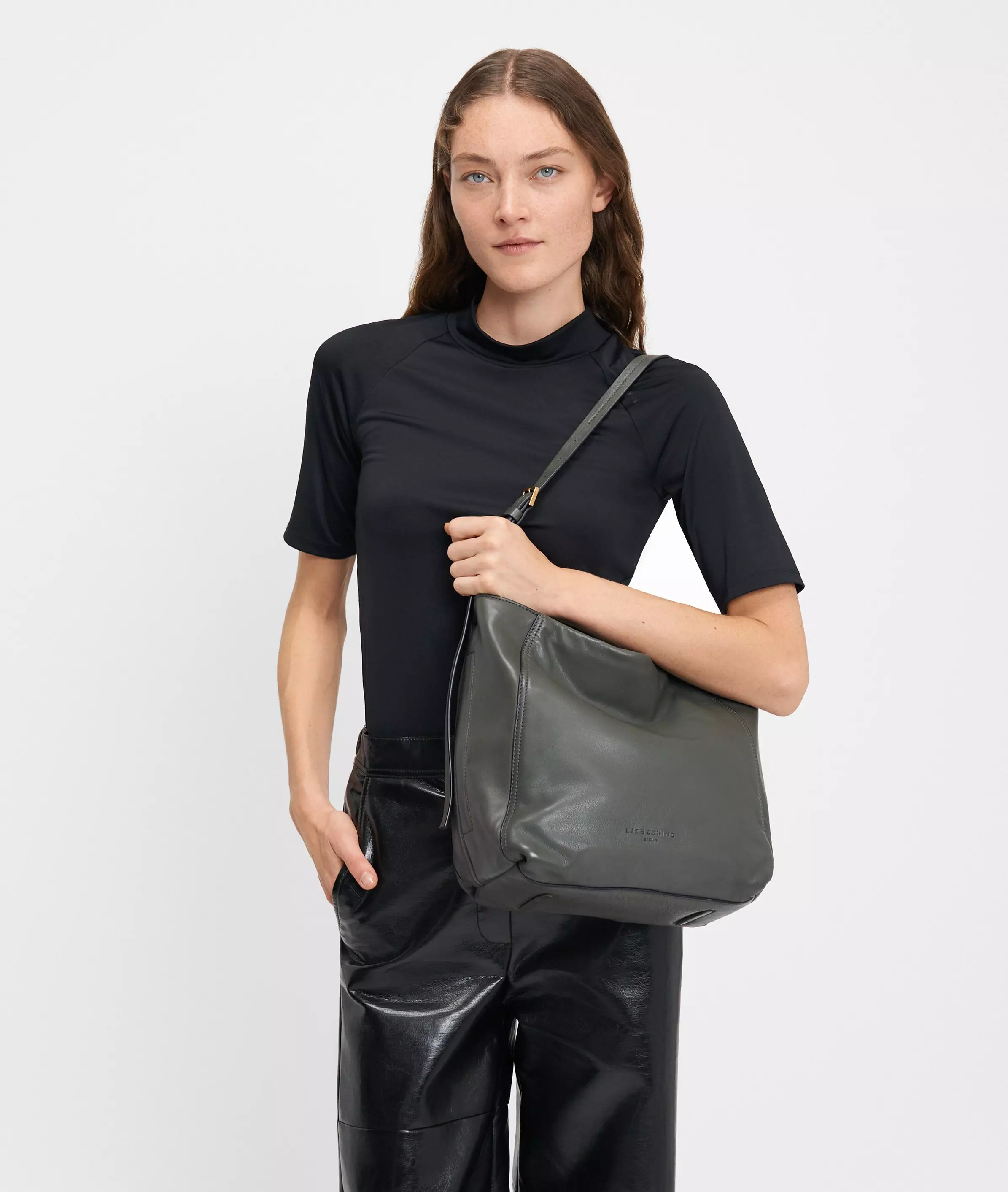 Chudy Hobo M Spacious leather shoulder bag