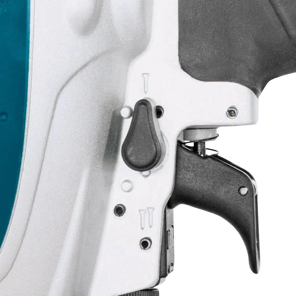 Makita AF635 8 bar Brad tacker (15 Ga) in koffer