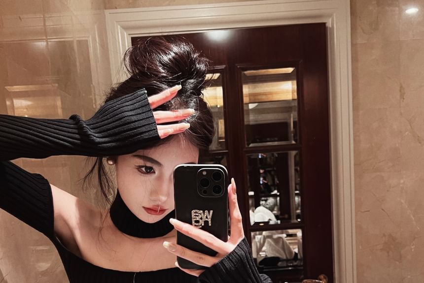 Metonymph - Off-Shoulder Effen Geribbelde Trui