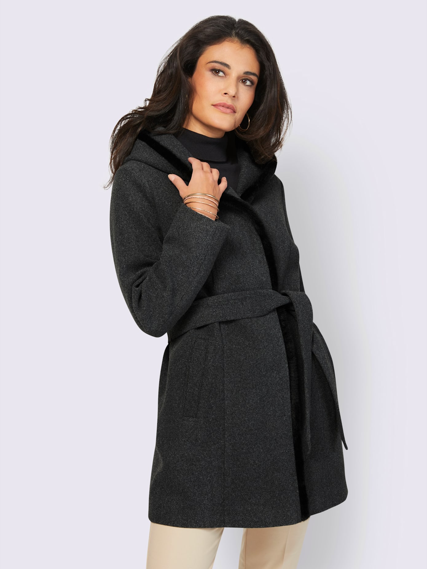 Veste capuche imitation fourrure
