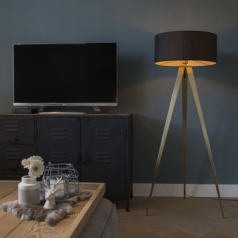 Moderne vloerlamp messing met zwarte kap - Ilse