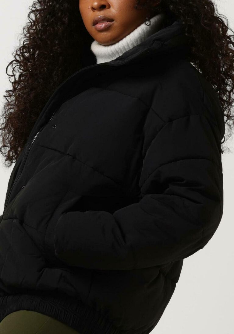ANOTHER LABEL zwarte another label gewatteerde jas mille oversized puffer