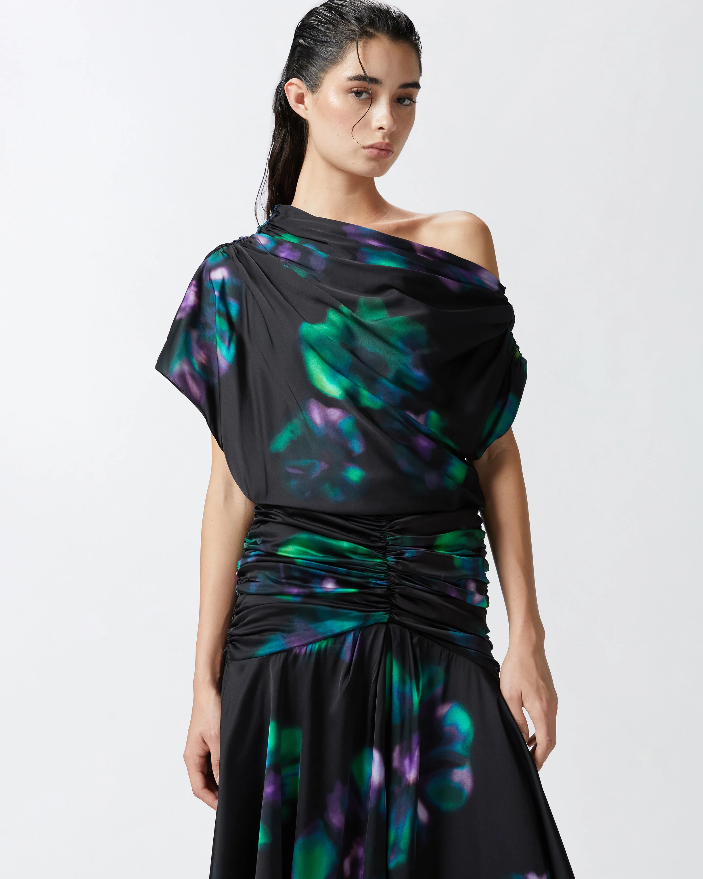 Robe midi drapée à imprimé floral dégradé | Noir