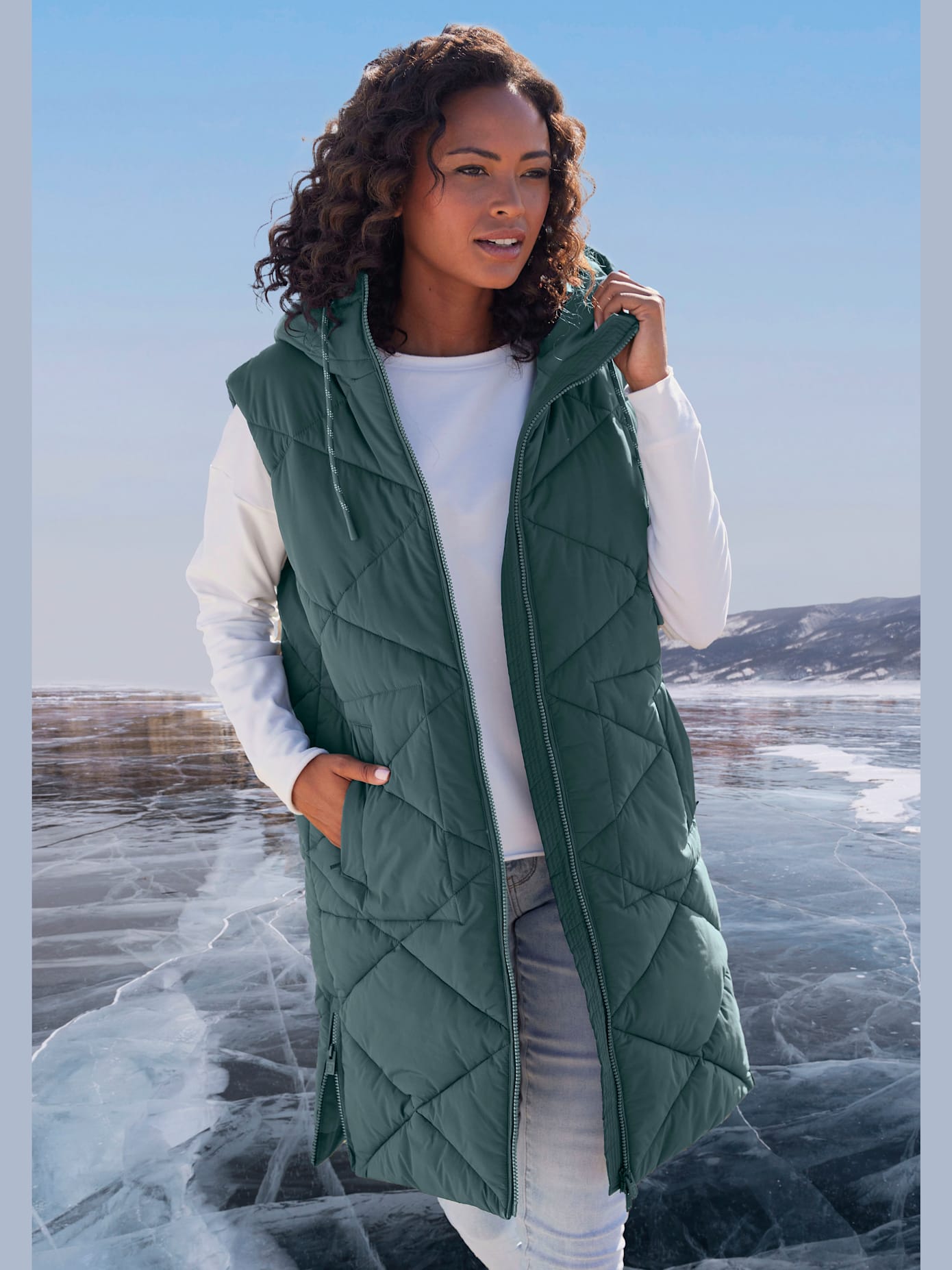 Gilet matelassé doublé avec capuche réglable