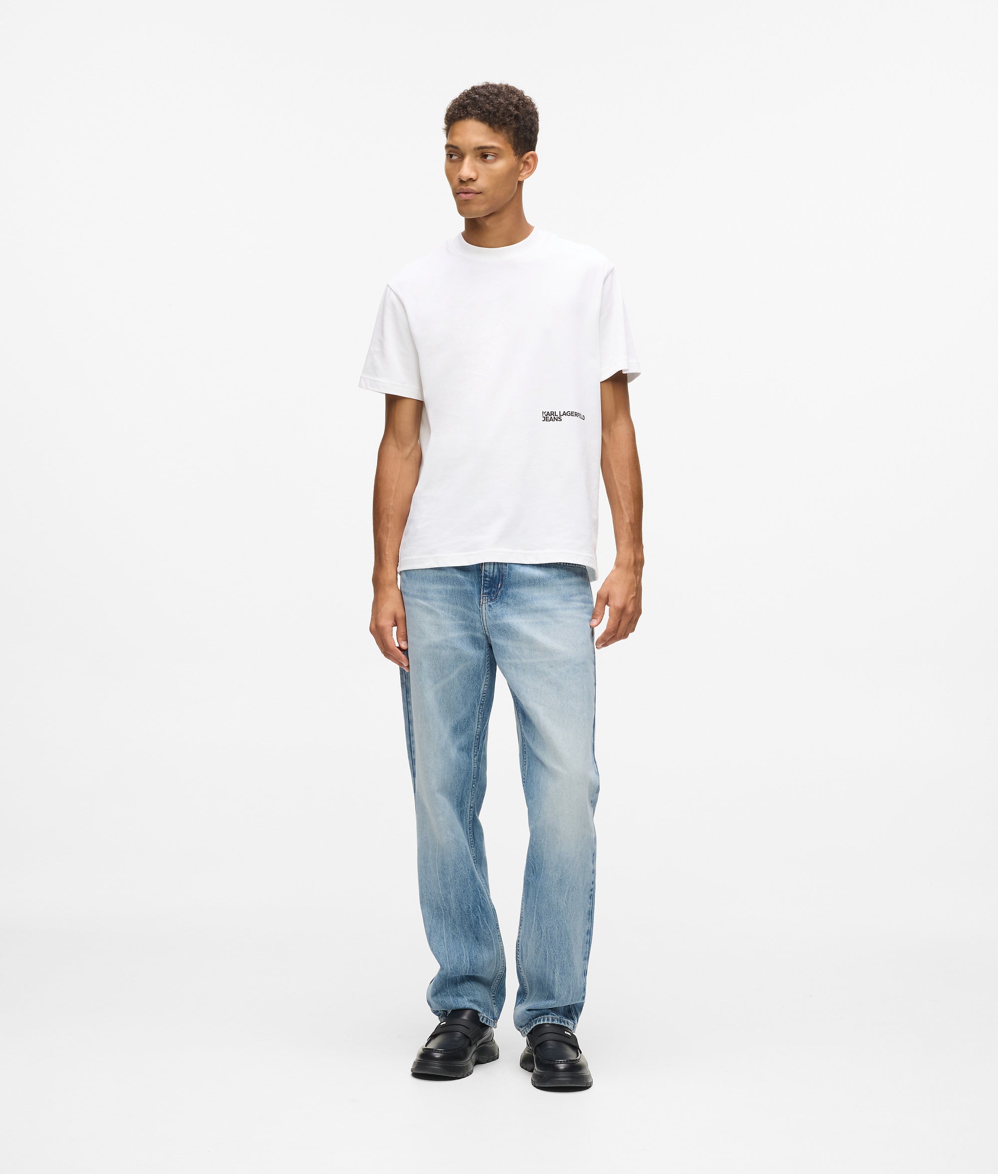 Rechte jeans met verwijderde zakken