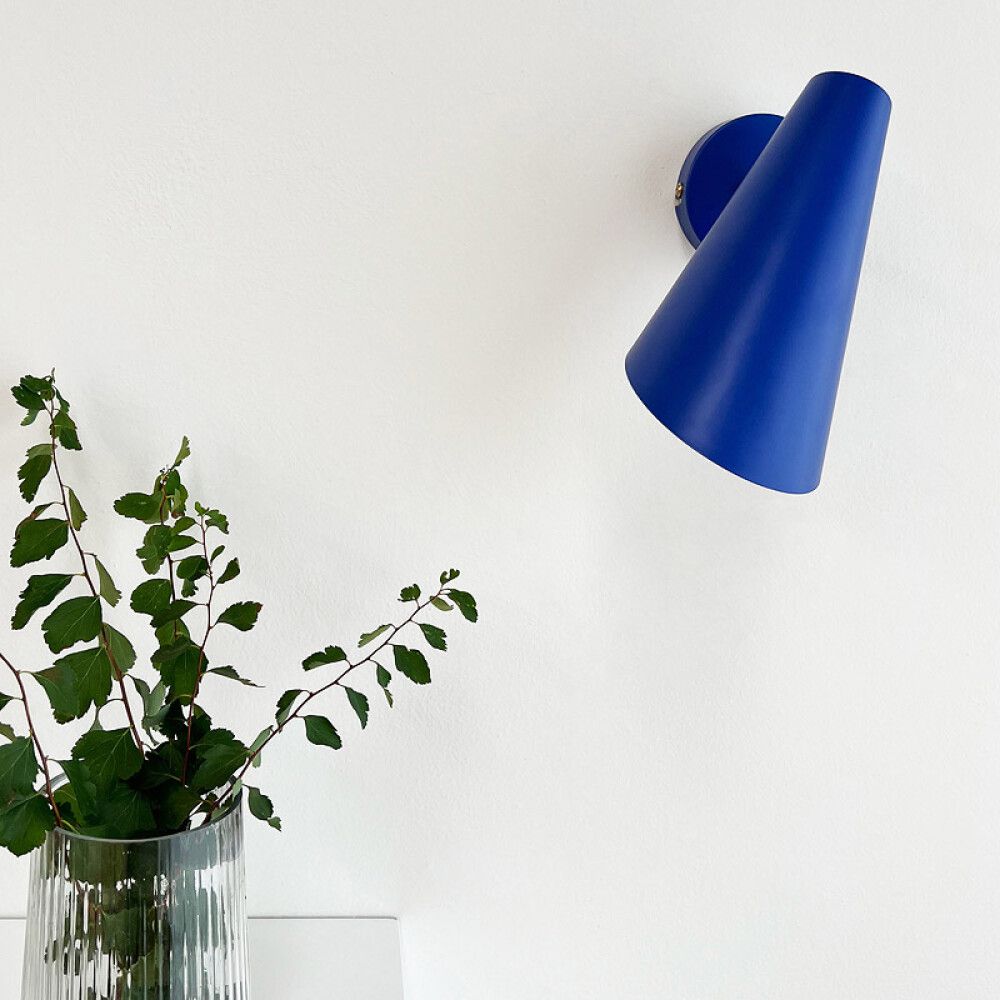 VEGGLAMPE DYBERG LARSEN CALE BLÅ