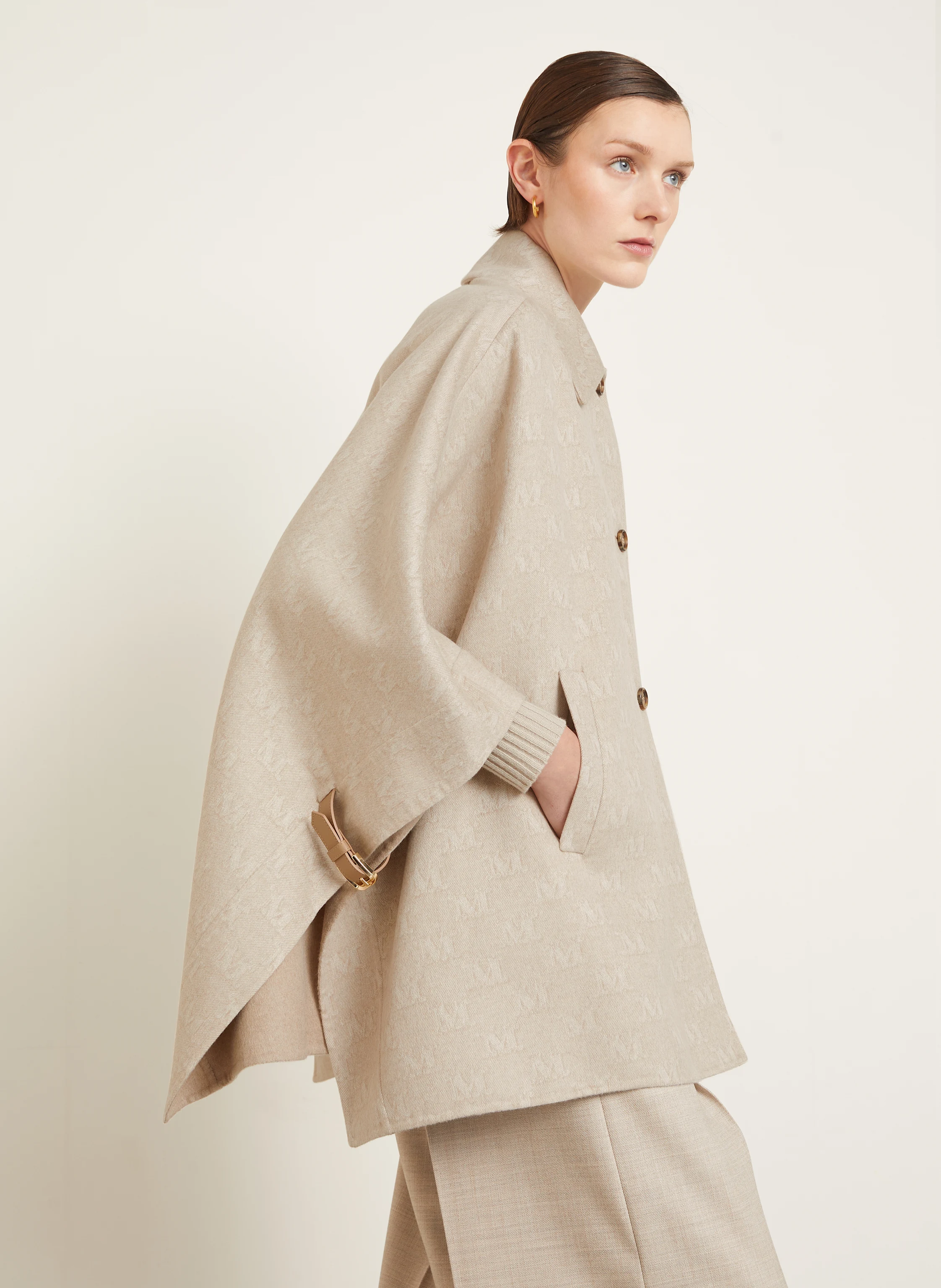 Max Mara Cape JAGO mit Seide
