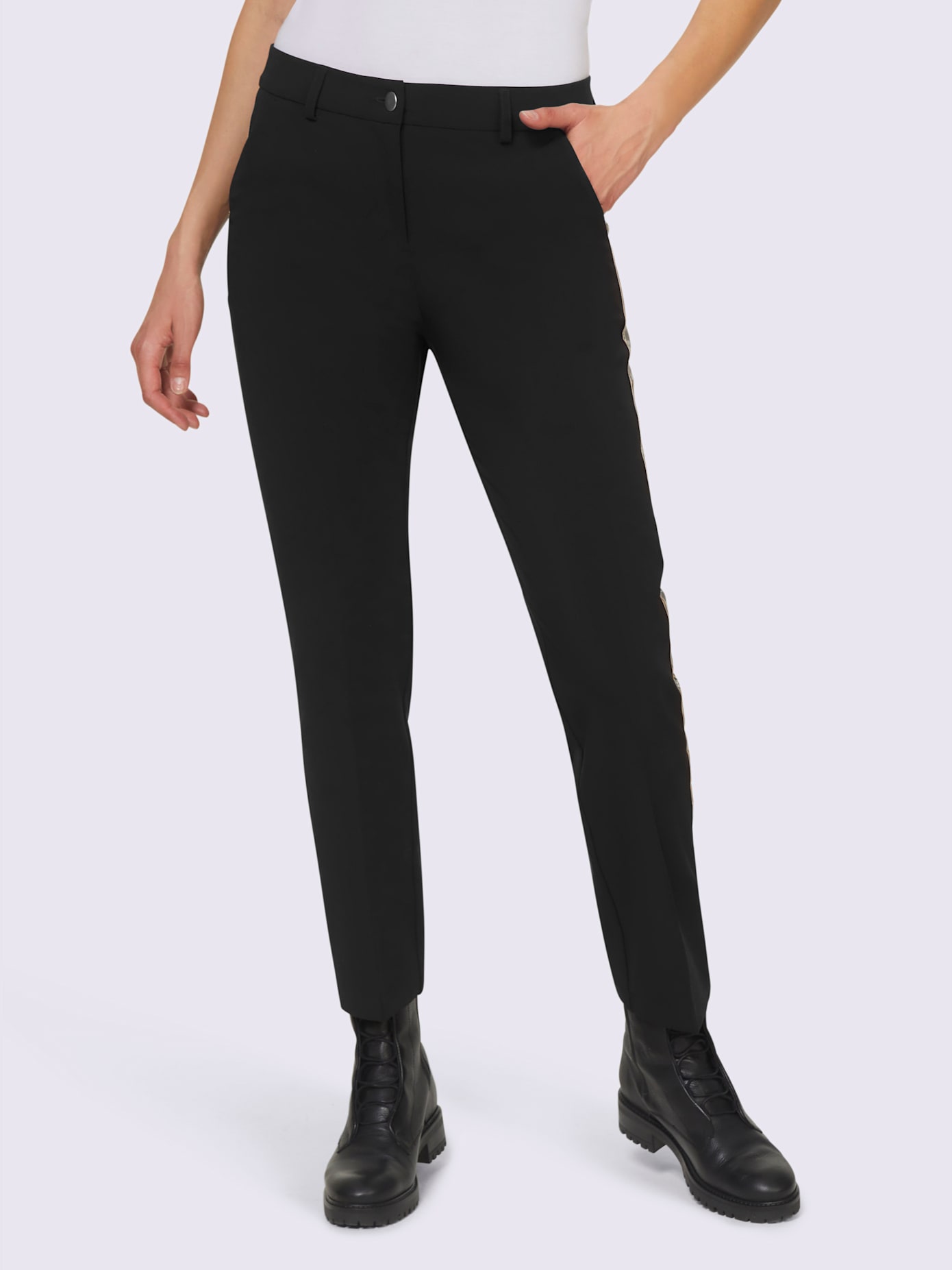 Pantalon jolies rayures latérales