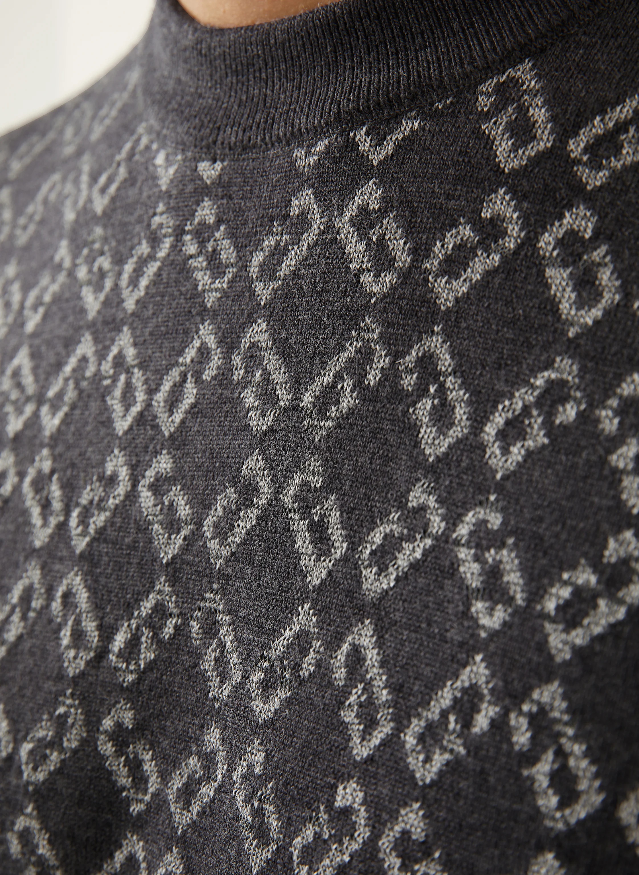 GIVENCHY Pullover