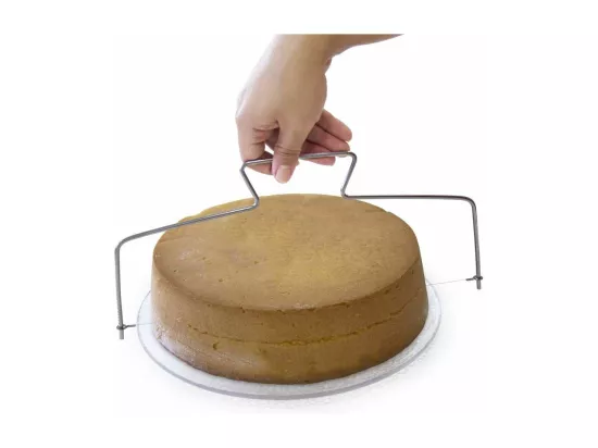 Lyre à gâteau et génoise